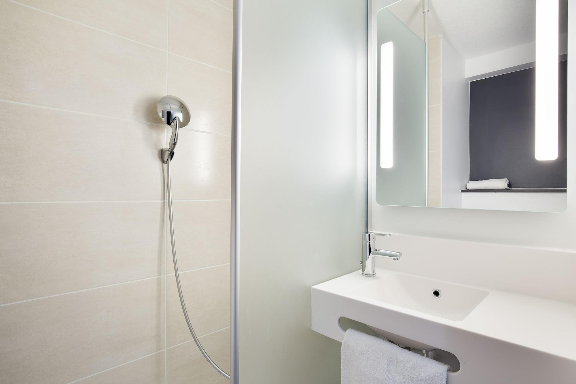 B&B Hotel Lyon Centre Perrache Berthelot Екстер'єр фото